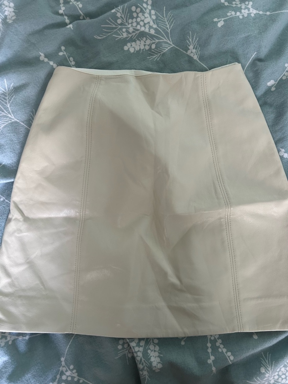 Aritzia Babaton Classic Cream Faux Leather Mini Skirt